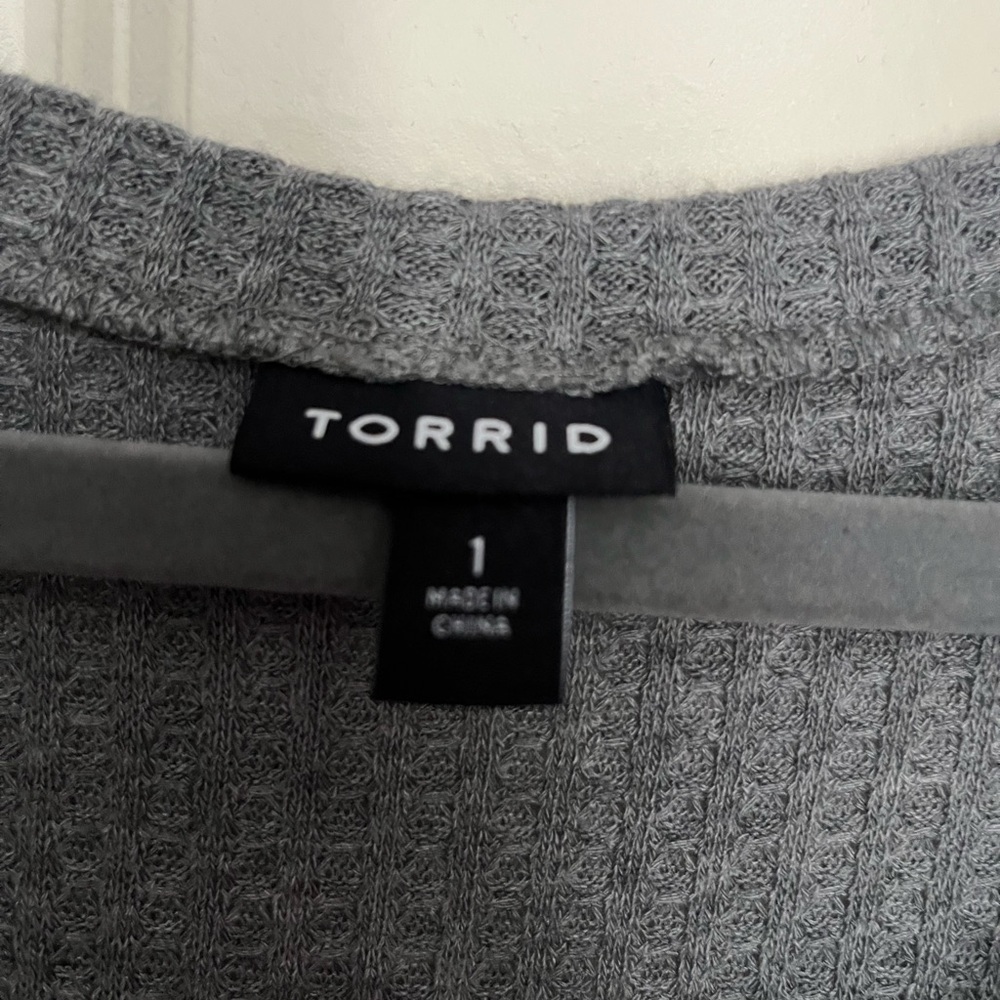 Torrid Gray Ribbed Asymmetrical Tunic - Picture 3 of 3